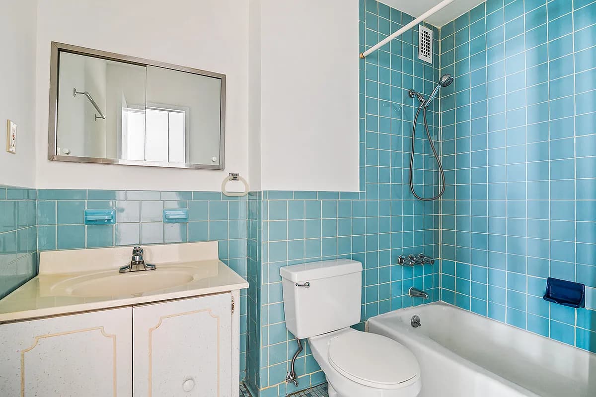 I like baby blue but just not in my bathroom.